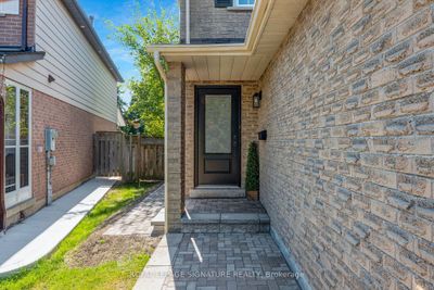 6962 Harris Rd, House other with 3 bedrooms, 4 bathrooms and 5 parking in Mississauga ON | Image 2