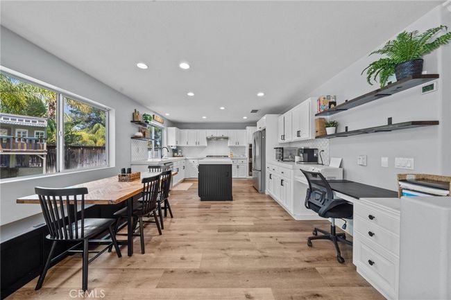11199 Evergreen Loop, House other with 4 bedrooms, 4 bathrooms and 2 parking in Corona CA | Image 9