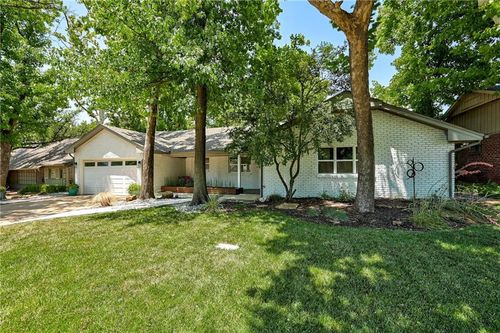 2105 Nw 59th Pl, Oklahoma City, OK, 73112-7312 | Card Image