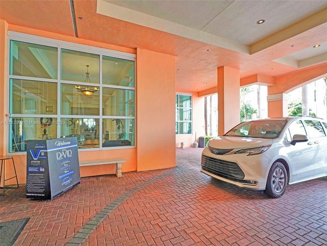 APT-806 - 17555 Atlantic Blvd, Condo with 2 bedrooms, 2 bathrooms and null parking in Sunny Isles Beach FL | Image 37