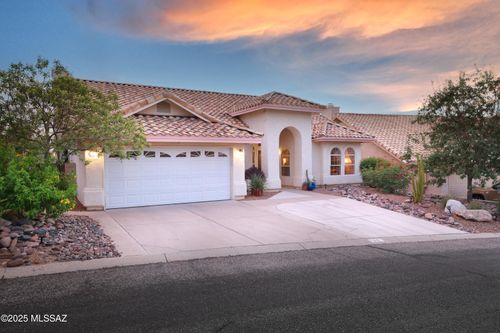 1691 W Sunridge Dr, Tucson, AZ, 85704-8364 | Card Image