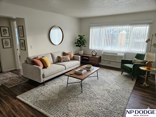 840 N 44th St, Omaha, NE, 68131-1730 | Card Image