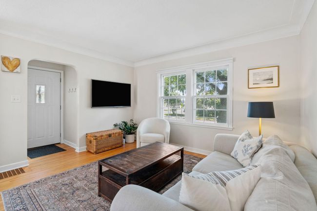 Living Room | Image 4