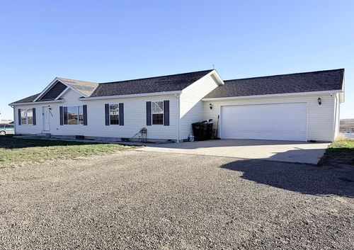 12218 Buffalo Hills Dr, Watford City, ND, 58854-9514 | Card Image
