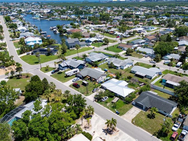 621 Gran Kaymen Way, House other with 3 bedrooms, 2 bathrooms and null parking in APOLLO BEACH FL | Image 25