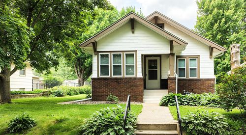 913 Ottawa Ave, West Saint Paul, MN, 55118-1121 | Card Image