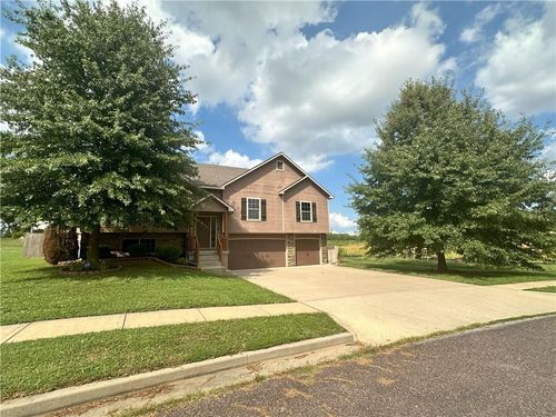 804 Charles St, Knob Noster, MO, 65336-1474 | Card Image