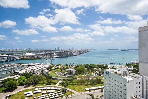 2503-253 Ne 2nd St, Miami, FL, 33132-2295 | Card Image