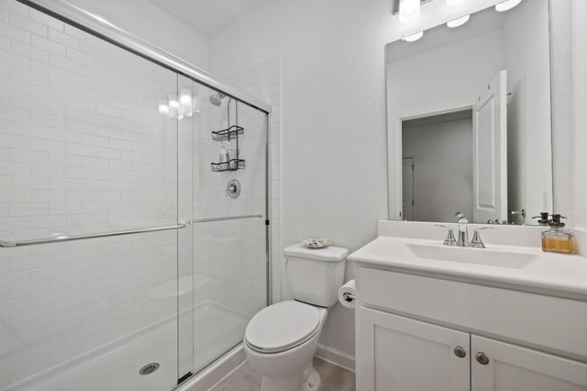 228 Little Spring Ct, House other with 5 bedrooms, 3 bathrooms and 2 parking in Anahuac TX | Image 21