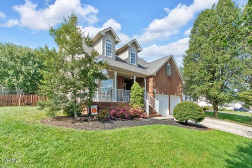 224 Leslie Ct, Bristol, TN, 37620-5595 | Card Image