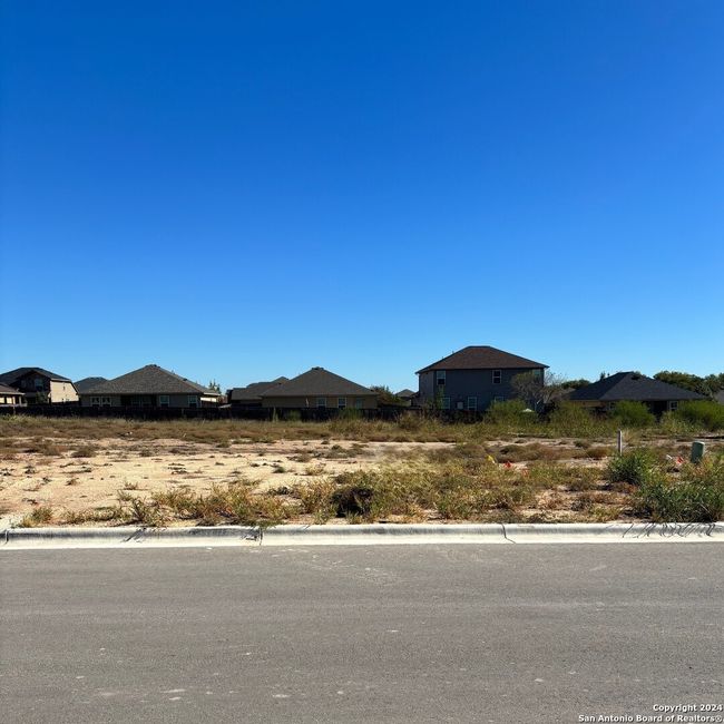 964 Nolte Bnd, House other with 3 bedrooms, 2 bathrooms and null parking in Seguin TX | Image 4