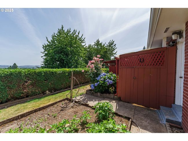1938 Nw Sierra Ln, House other with 3 bedrooms, 2 bathrooms and 2 parking in Camas WA | Image 28