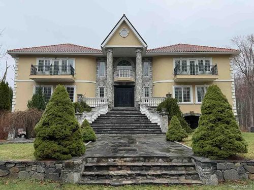 180 Stone Hill Rd, Bedford, NY, 10506-1333 | Card Image