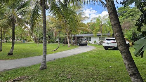 8603 Sw 68th Street Rd, Miami, FL, 33143-2444 | Card Image