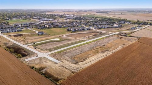 1521 3rd St Sw, Mount Vernon, IA, 52314-1692 | Card Image