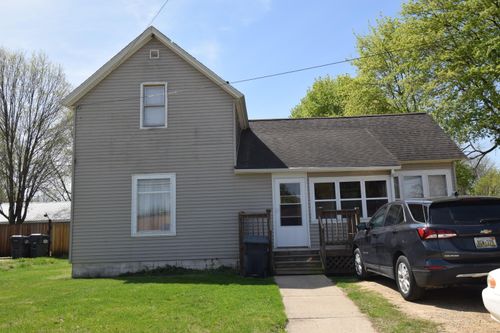 701 W Saint Joseph St, Lawrence, MI, 49064-9794 | Card Image
