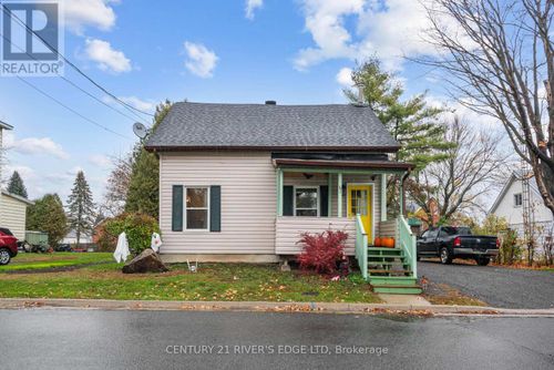 61 Augusta St, South Dundas, ON, K0C1X0 | Card Image