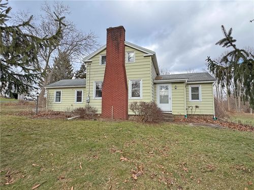 670 Brooks Rd, West Henrietta, NY, 14586-9749 | Card Image