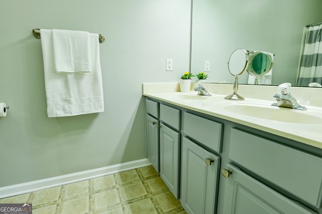 2135 Dillard Xing, Townhouse with 2 bedrooms, 3 bathrooms and null parking in Tucker GA | Image 39