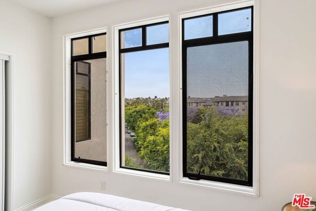 APT-335 - 5625 Crescent Park W, Condo with 2 bedrooms, 3 bathrooms and 2 parking in Playa Vista CA | Image 11