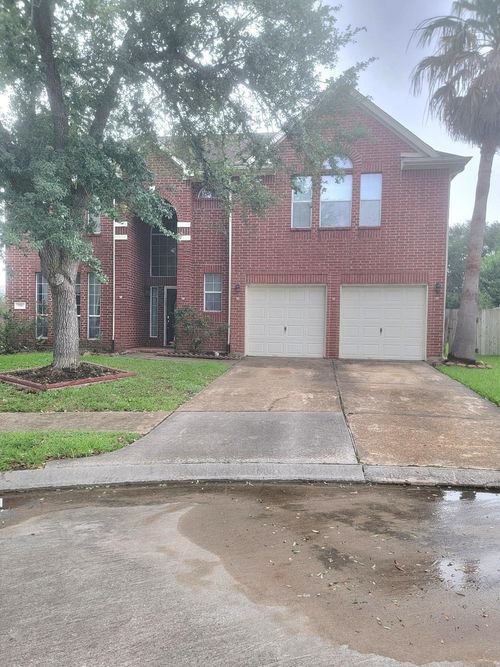 3906 Highland Vale Ct, Fresno, TX, 77545-7026 | Card Image