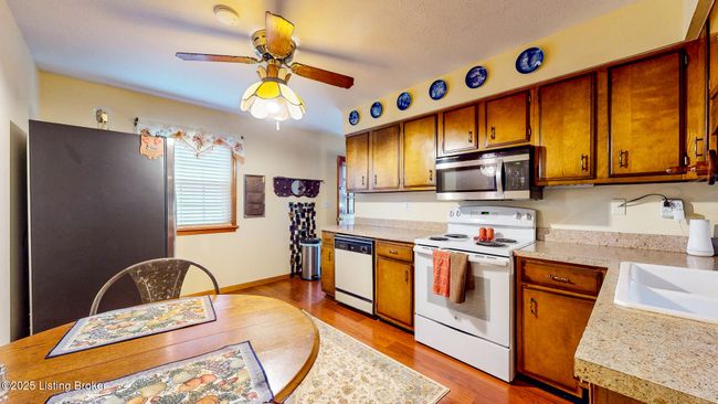 1536 Knight Rd, House other with 3 bedrooms, 3 bathrooms and null parking in Louisville KY | Image 11