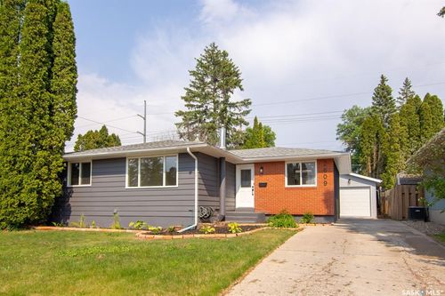 2609 Woodward Ave, Saskatoon, SK, S7J2E6 | Card Image