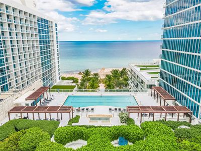 1002-DOOR-1011 - 6801 Collins Ave, Condo with 1 bedrooms, 1 bathrooms and null parking in Miami Beach FL | Image 1