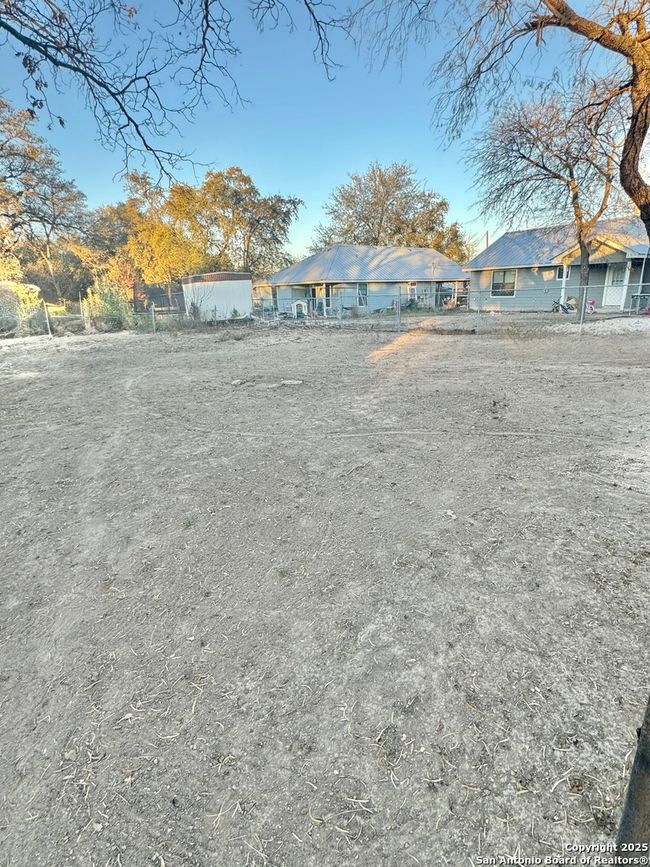 221 Chaparral St, House other with 2 bedrooms, 2 bathrooms and null parking in Uvalde TX | Image 13