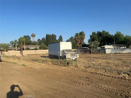21541 Mary St, Perris, CA, 92570-6377 | Card Image