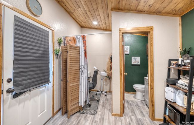 36 Pecan Dr, House other with 3 bedrooms, 3 bathrooms and null parking in Leakey TX | Image 33