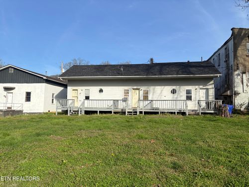 823-823 Siluria St, Harriman, TN, 37748 | Card Image