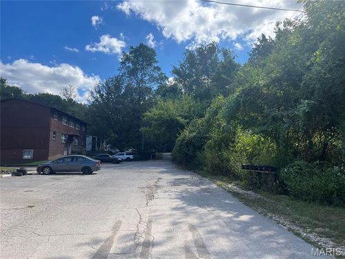 2135 Linnus Dr, High Ridge, MO, 63049-1622 | Card Image