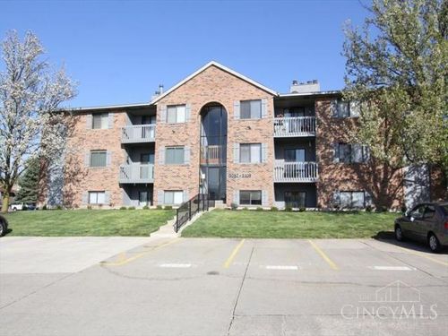 5091 Tri County View Dr, West Chester, OH, 45011-9360 | Card Image