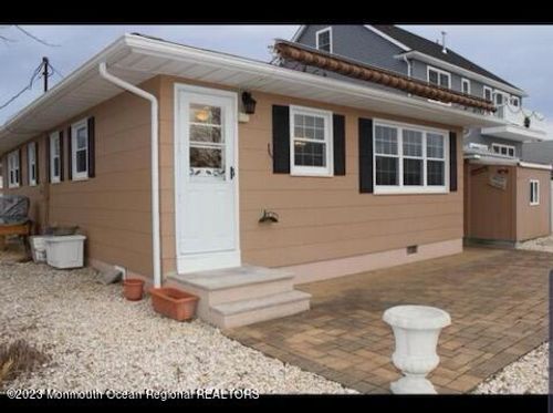 126 Royal Dr, Brick, NJ, 08723-6733 | Card Image