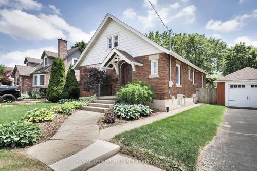 21 Thomas Janes Dr, London, ON, N6C2G8 | Card Image