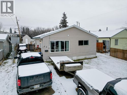 304 100a Ave, Dawson Creek, BC, V1G1X4 | Card Image