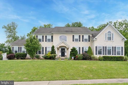 502 Glenwood Dr, Douglassville, PA, 19518-1045 | Card Image