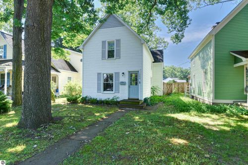 1006 Lincoln St, Traverse City, MI, 49686-3361 | Card Image