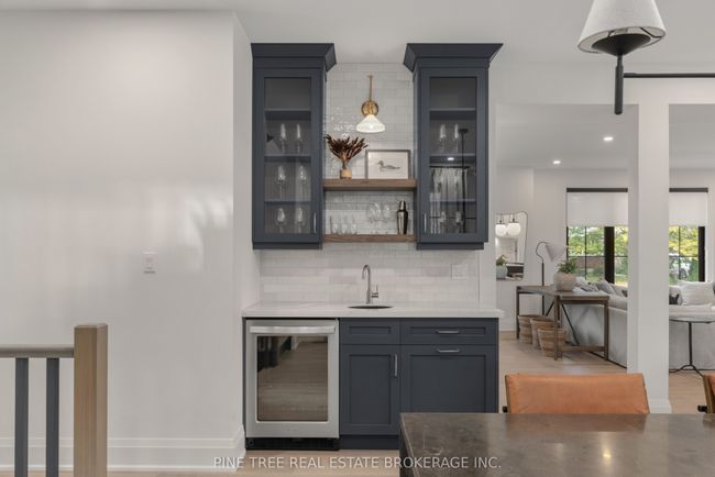 271 Codrington St, House other with 4 bedrooms, 5 bathrooms and 2 parking in Barrie ON | Image 13