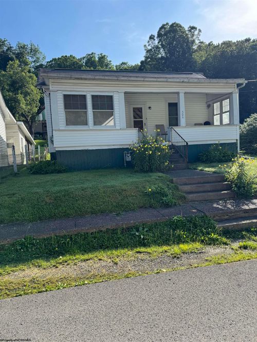 506 Broad St, Weston, WV, 26452-1716 | Card Image