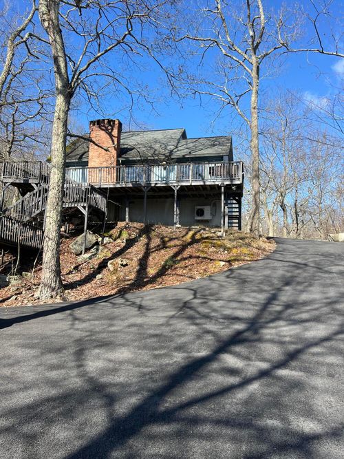 2256 Apley Ct, Bushkill, PA, 18324-7745 | Card Image