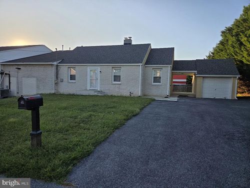 8 Virginia Ave, REISTERSTOWN, MD, 21136-3319 | Card Image