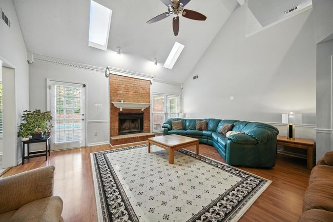 884 Camden Grove Cv, House other with 3 bedrooms, 3 bathrooms and null parking in Cordova TN | Image 6
