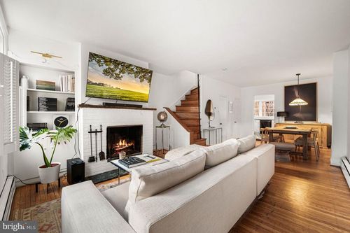 2035 Rittenhouse Sq, PHILADELPHIA, PA, 19103-5620 | Card Image