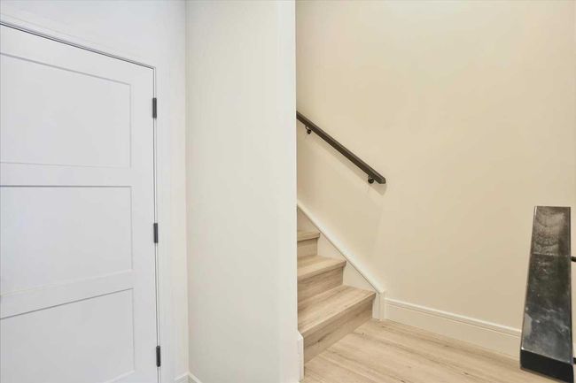 2222 5 St Sw, Townhouse with 3 bedrooms, 2 bathrooms and 2 parking in Calgary AB | Image 41