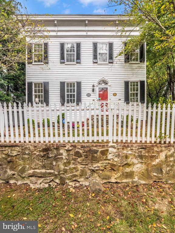 Pickwick Rd, Gwynn Oak, MD 21207