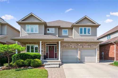 42 Treeview Dr, Saint Jacobs, ON, N0B2N0 | Card Image