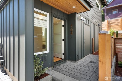 709 N 65th St, Seattle, WA, 98103-5305 | Card Image