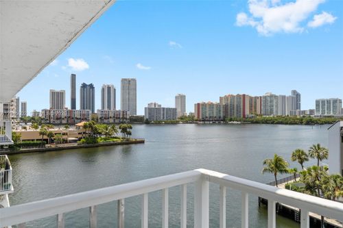 607-4000 Ne 169th St, North Miami Beach, FL, 33160-3287 | Card Image